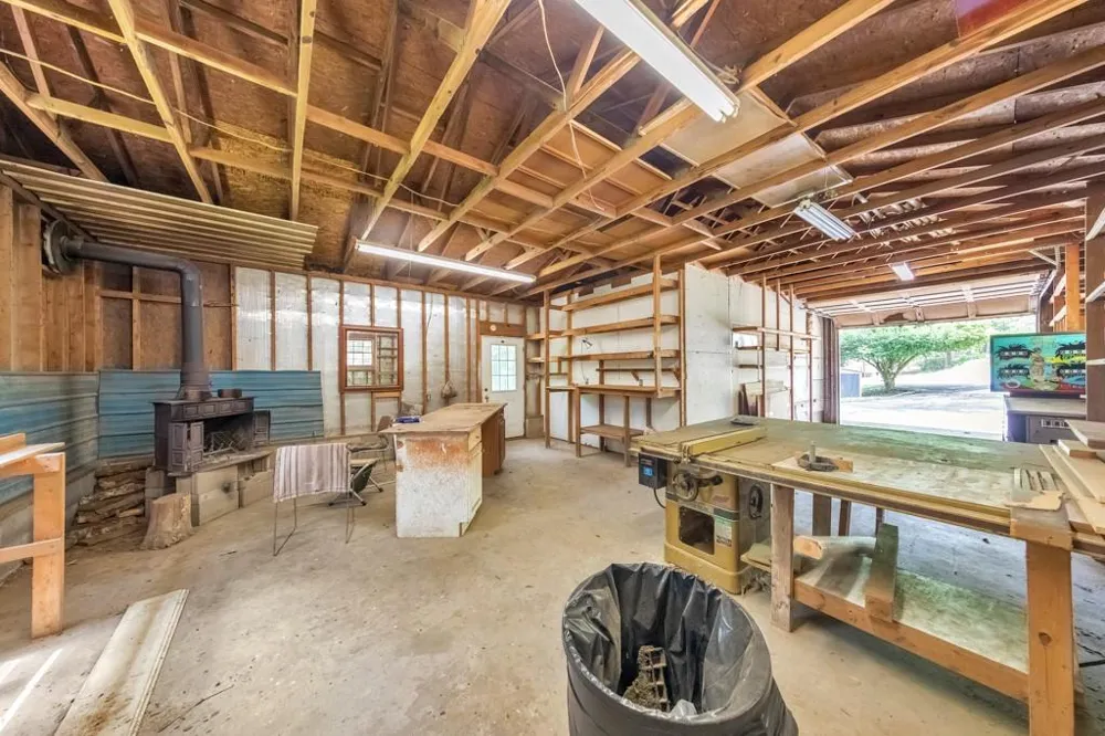 4941 Helton Road Winston, GA 30187