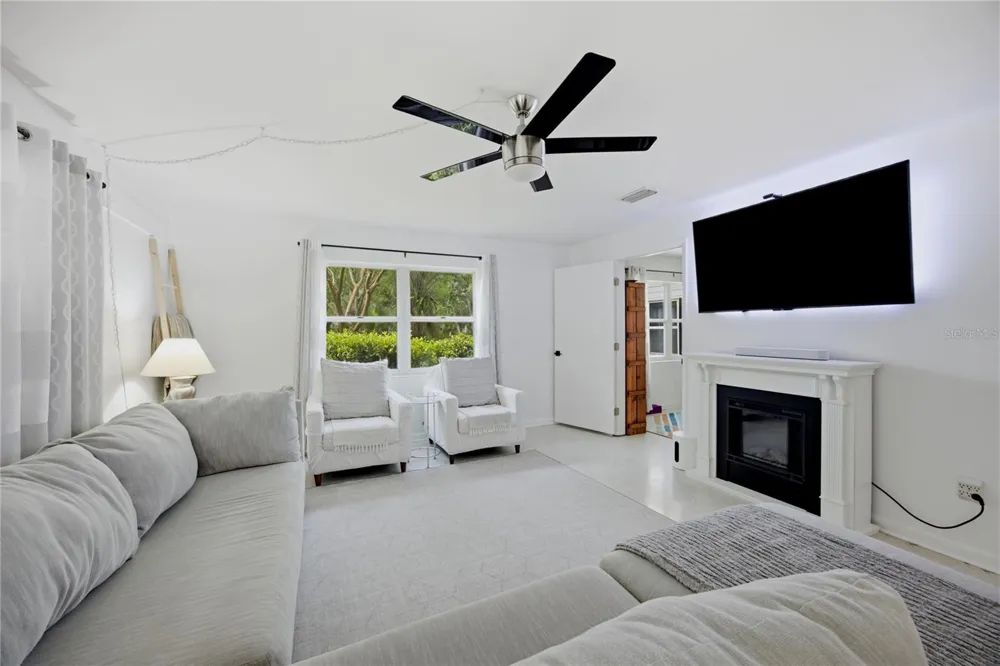 4204 NW 19TH PLACE Gainesville, FL 32605