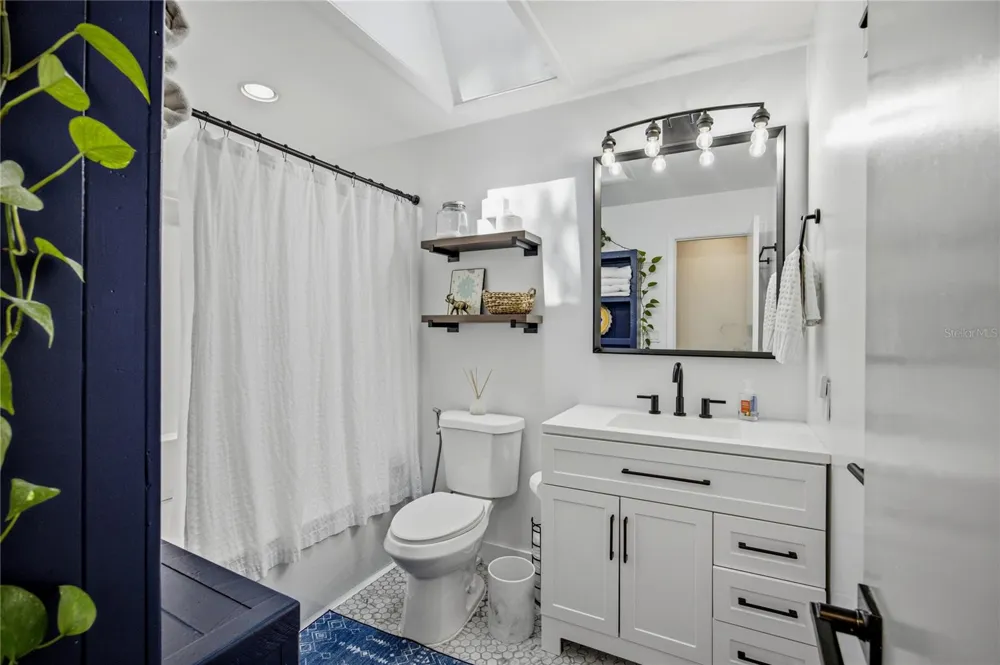 4204 NW 19TH PLACE Gainesville, FL 32605