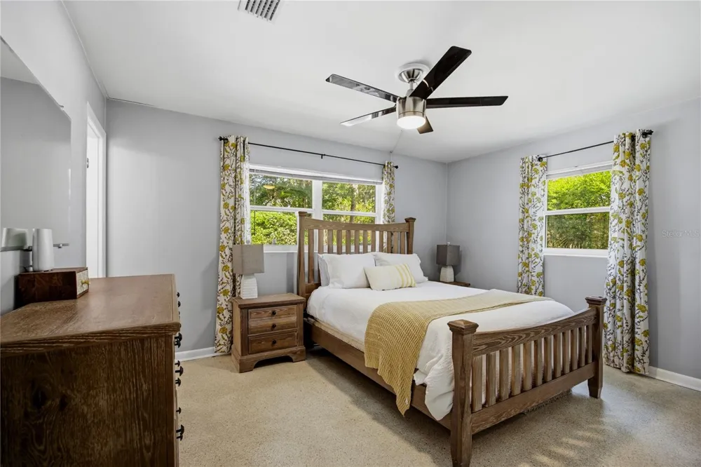 4204 NW 19TH PLACE Gainesville, FL 32605