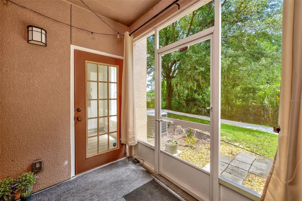 18138 VILLA CREEK DRIVE #18138 Tampa, FL 33647
