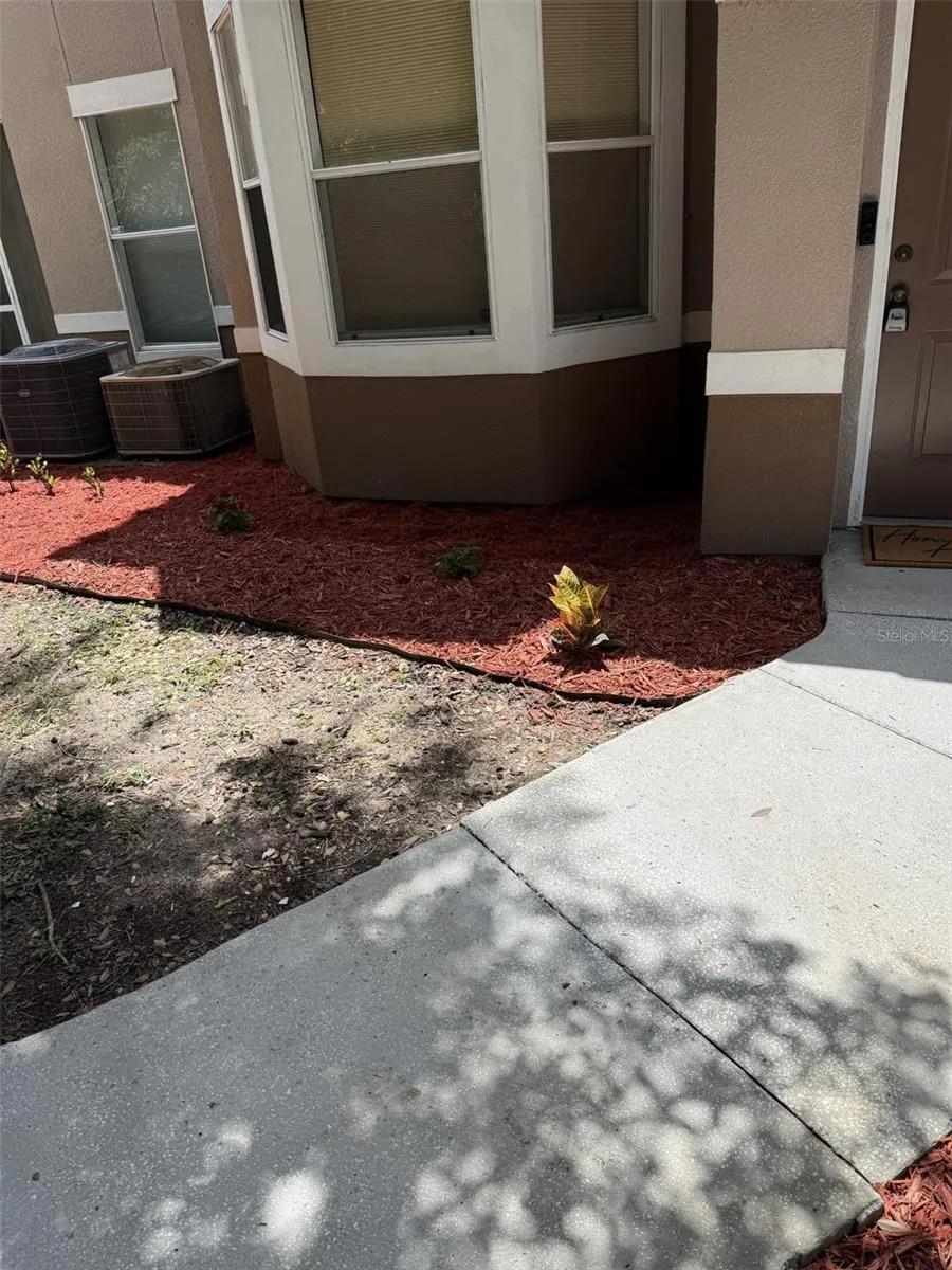 18138 VILLA CREEK DRIVE #18138 Tampa, FL 33647