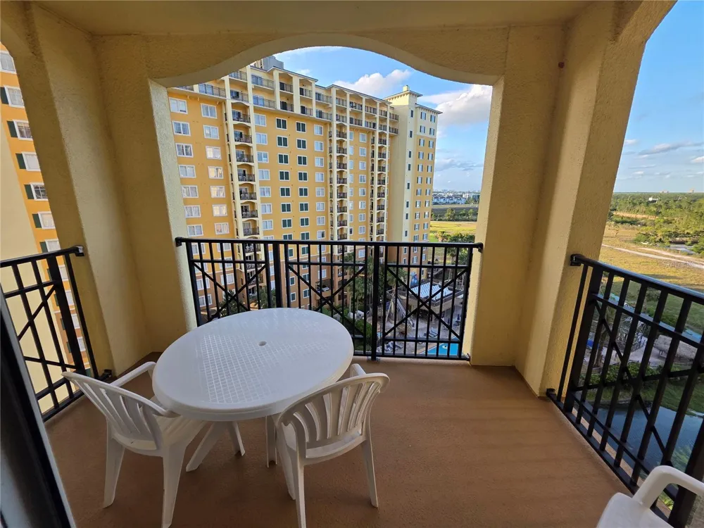 8101 RESORT VILLAGE DRIVE #3904 Orlando, FL 32821