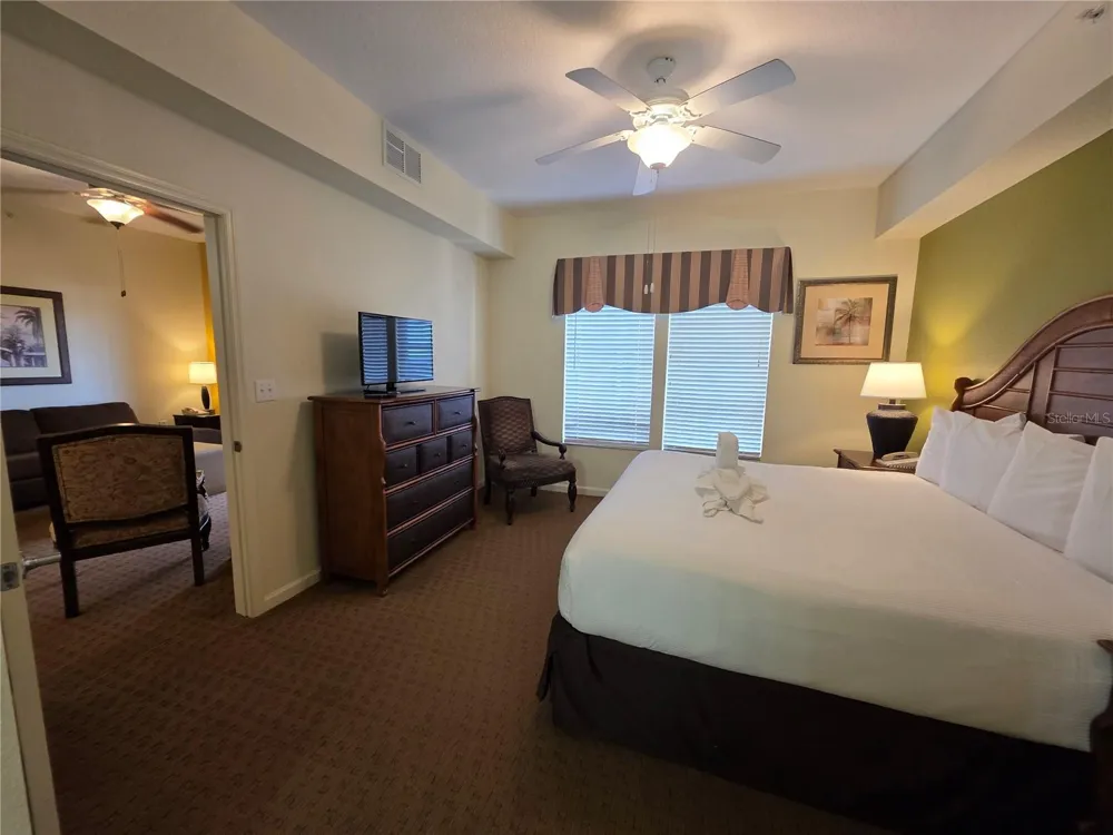 8101 RESORT VILLAGE DRIVE #3904 Orlando, FL 32821