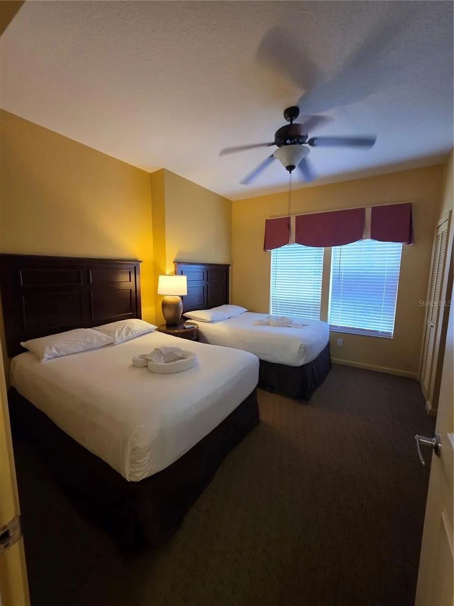 8101 RESORT VILLAGE DRIVE #3904 Orlando, FL 32821
