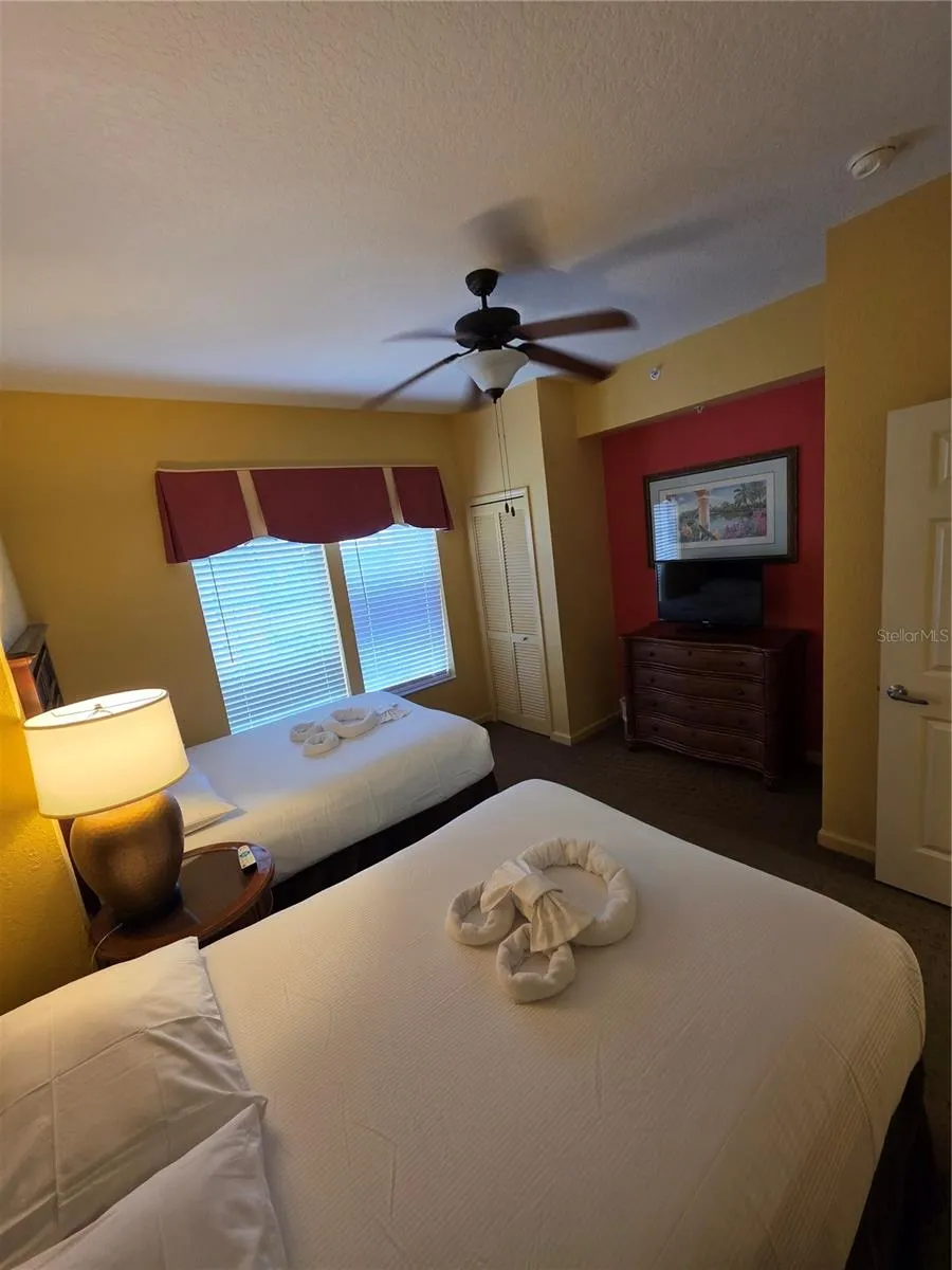 8101 RESORT VILLAGE DRIVE #3904 Orlando, FL 32821