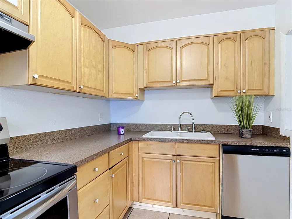 1025 S CENTRAL AVENUE Lakeland, FL 33815