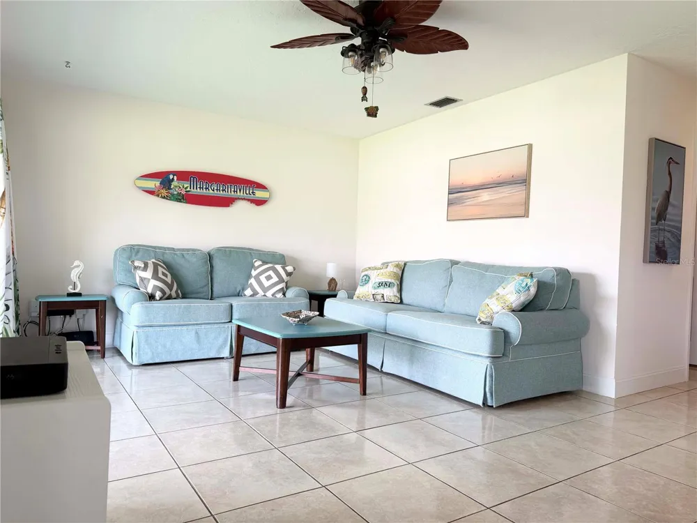 159 VISTA HERMOSA CIRCLE #27B Sarasota, FL 34242