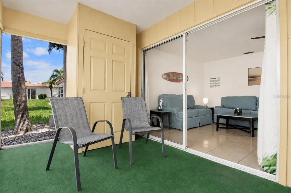 159 VISTA HERMOSA CIRCLE #27B Sarasota, FL 34242