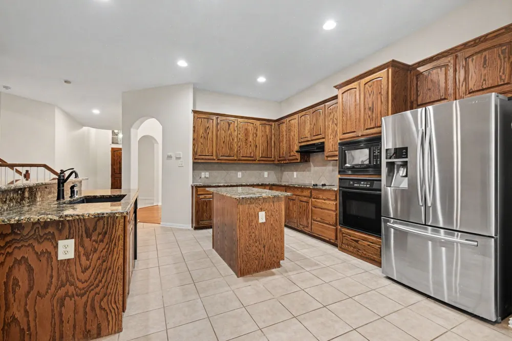 4111 Creek Hill Lane Corinth, TX 76208