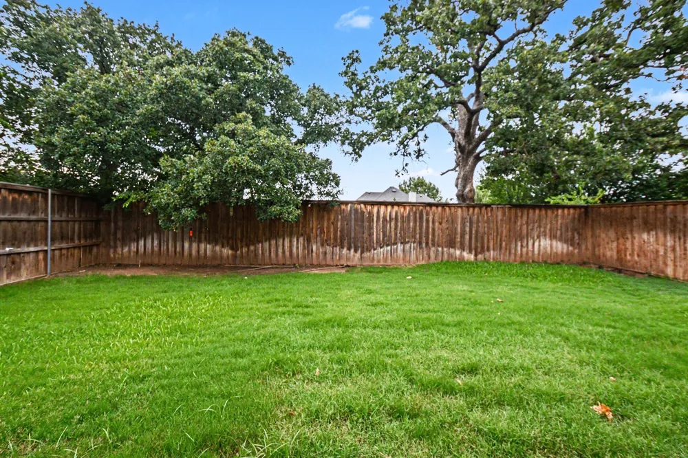 4111 Creek Hill Lane Corinth, TX 76208