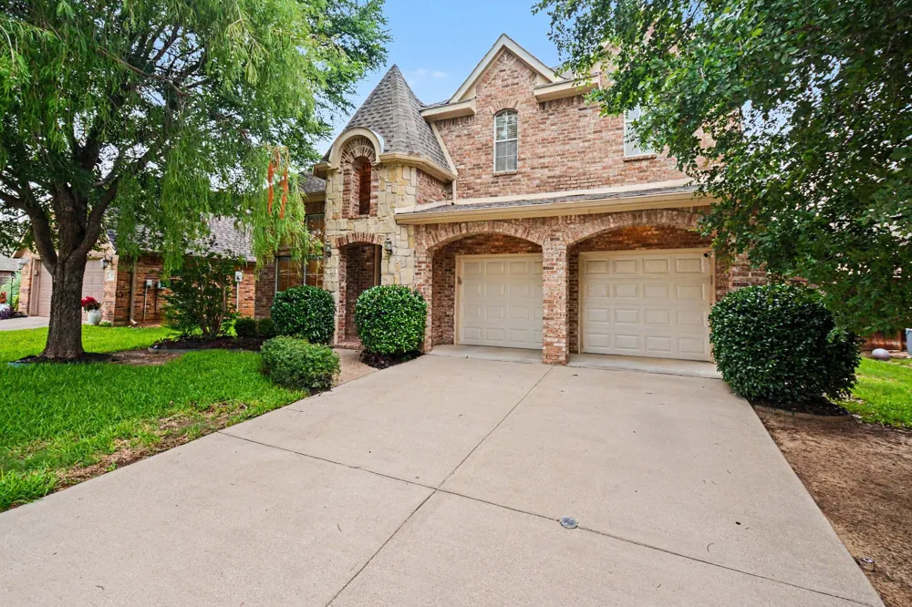 4111 Creek Hill Lane Corinth, TX 76208