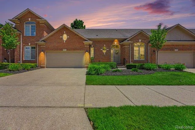 57554 Brookfield Way Washington Township, MI 48094