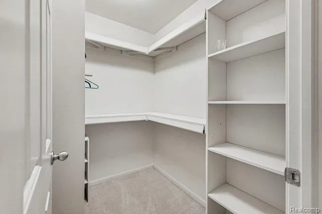 57554 Brookfield Way Washington Township, MI 48094