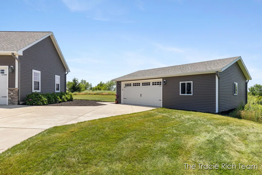 5930 12 Mile Road NE Rockford, MI 49341
