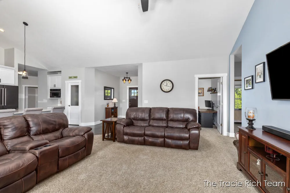 5930 12 Mile Road NE Rockford, MI 49341