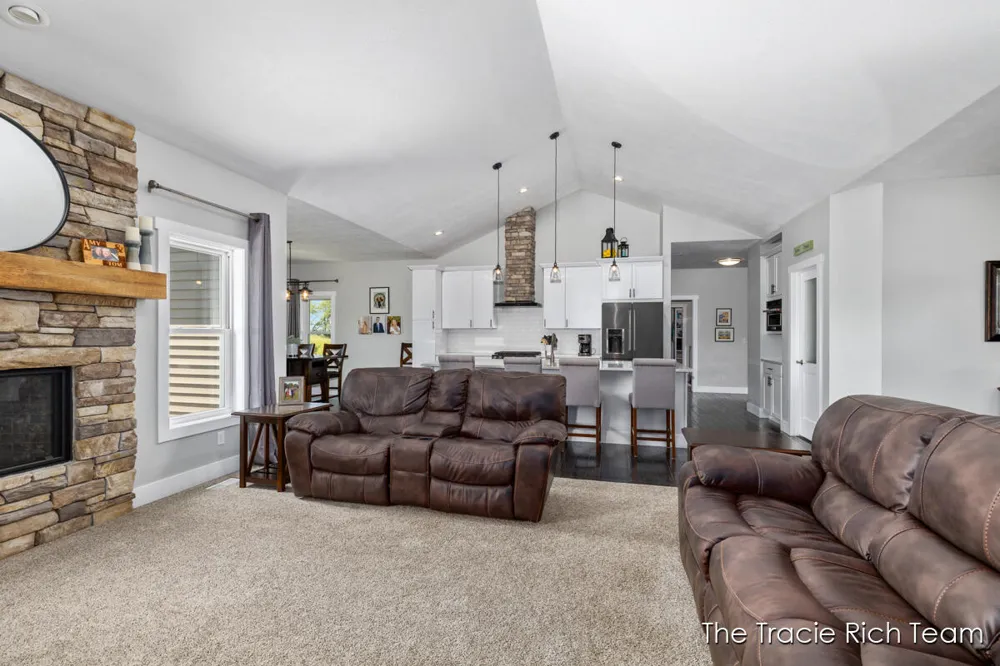 5930 12 Mile Road NE Rockford, MI 49341