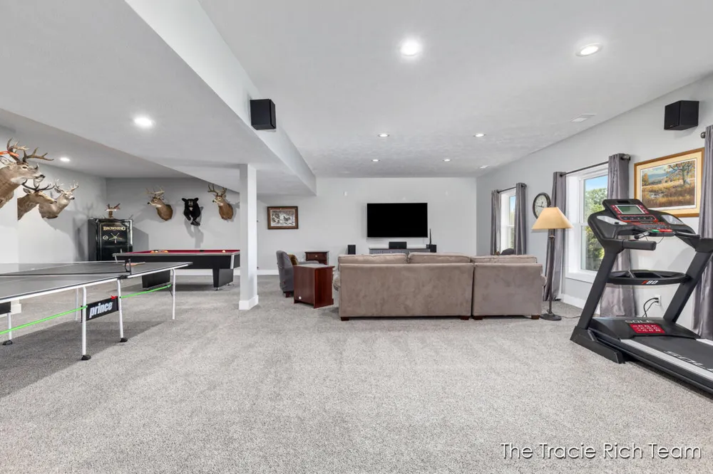 5930 12 Mile Road NE Rockford, MI 49341