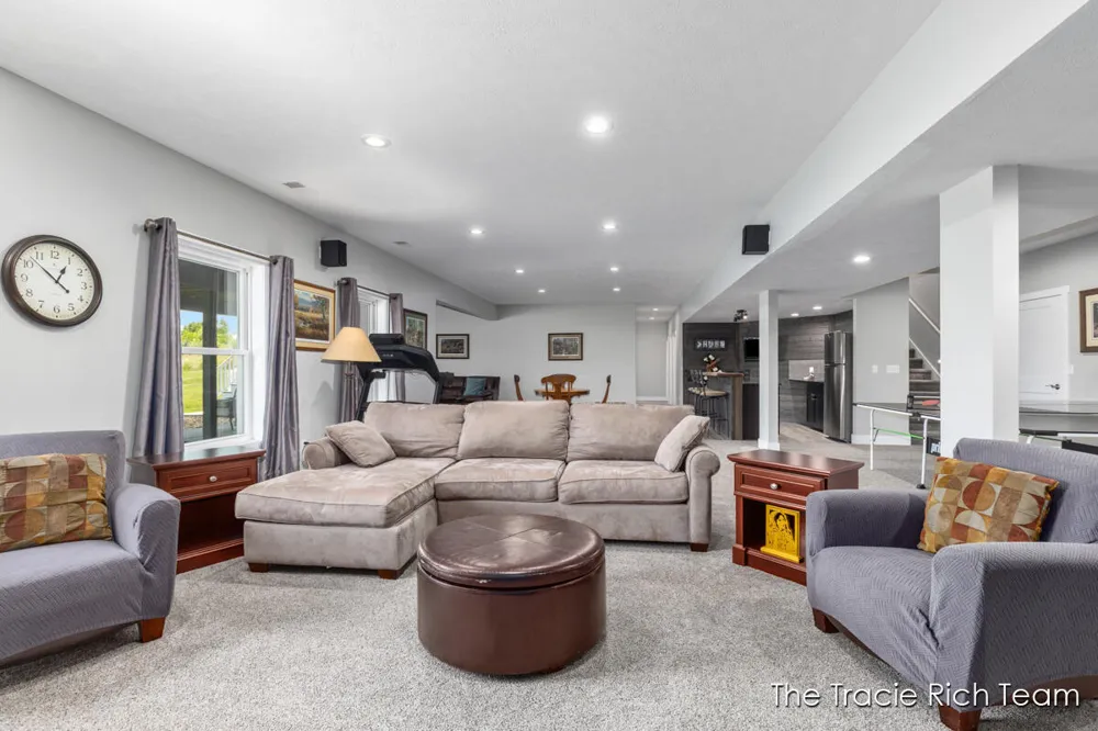 5930 12 Mile Road NE Rockford, MI 49341