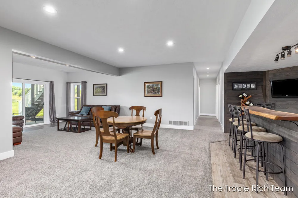 5930 12 Mile Road NE Rockford, MI 49341