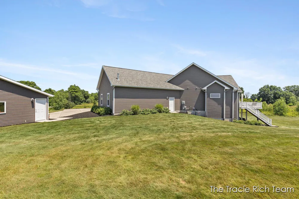 5930 12 Mile Road NE Rockford, MI 49341