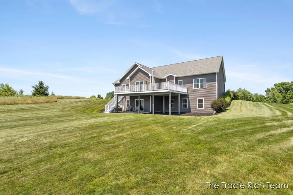 5930 12 Mile Road NE Rockford, MI 49341