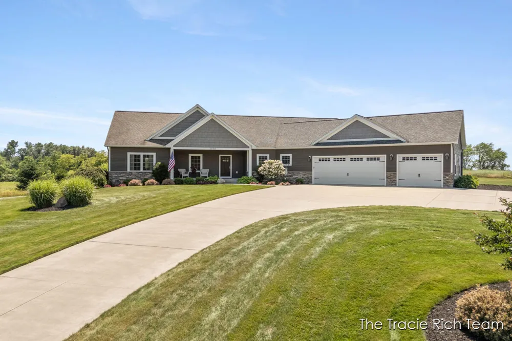 5930 12 Mile Road NE Rockford, MI 49341