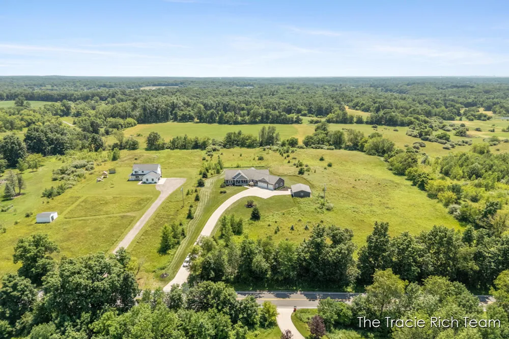 5930 12 Mile Road NE Rockford, MI 49341
