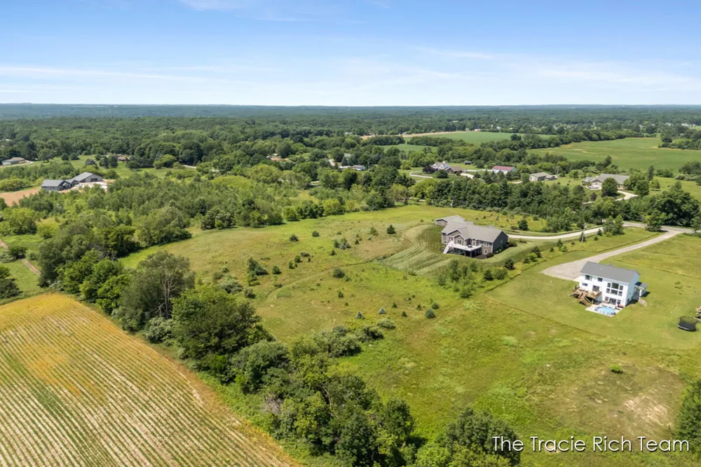 5930 12 Mile Road NE Rockford, MI 49341