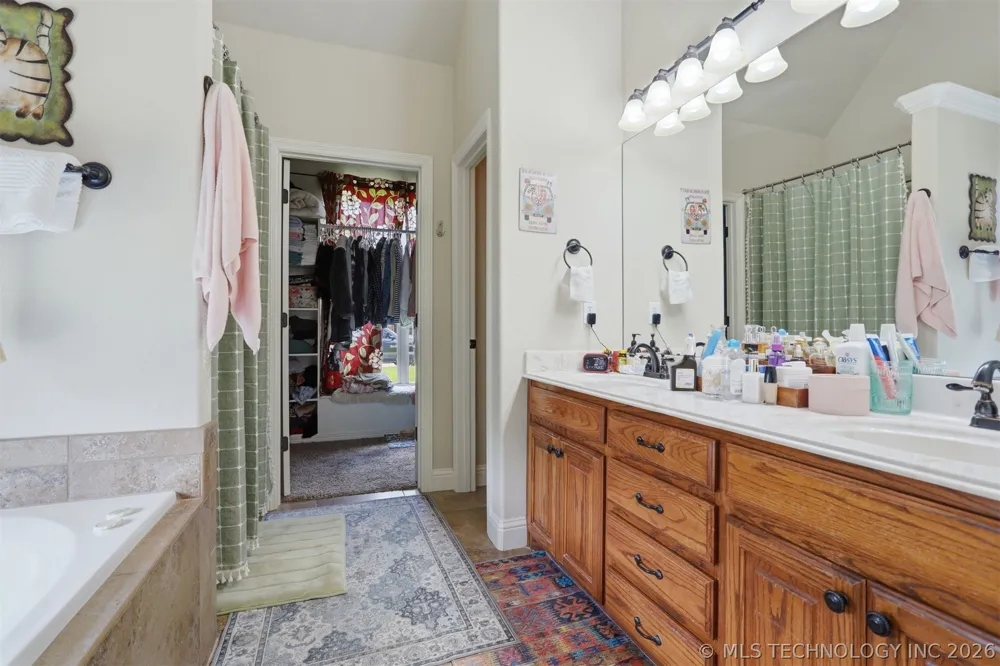 1002 Beretta Boulevard Durant, OK 74701