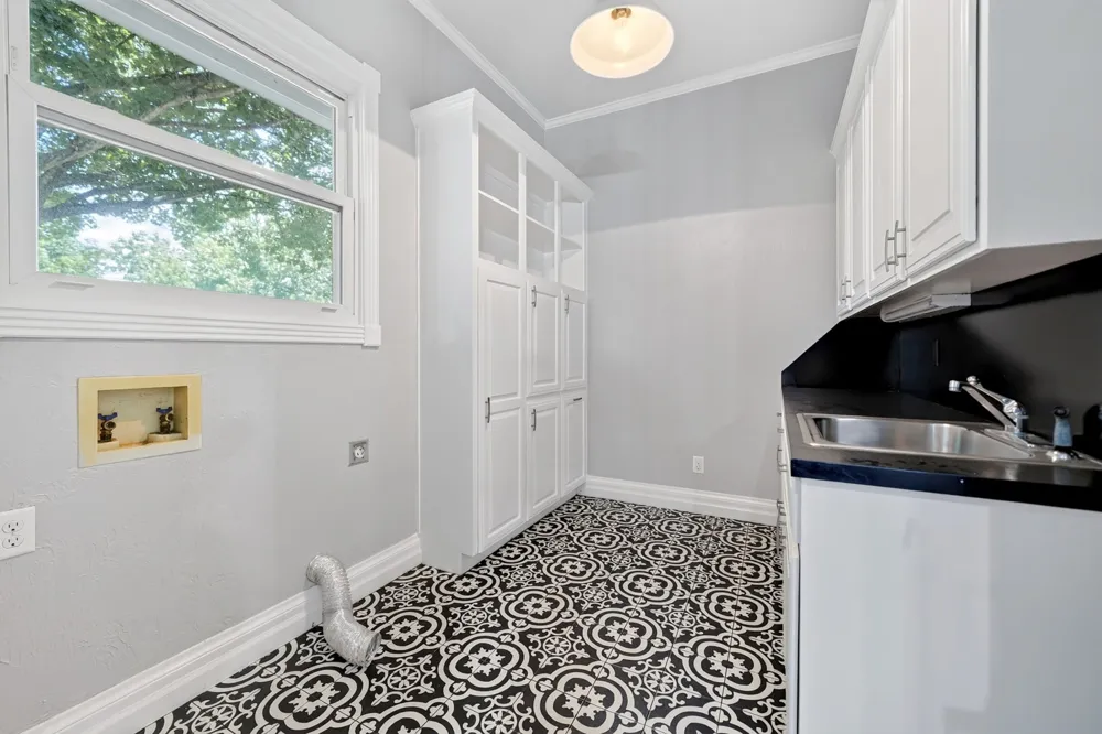 1201 Robbins Road Athens, TX 75751