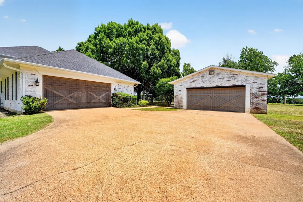 1201 Robbins Road Athens, TX 75751