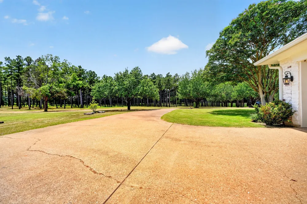 1201 Robbins Road Athens, TX 75751