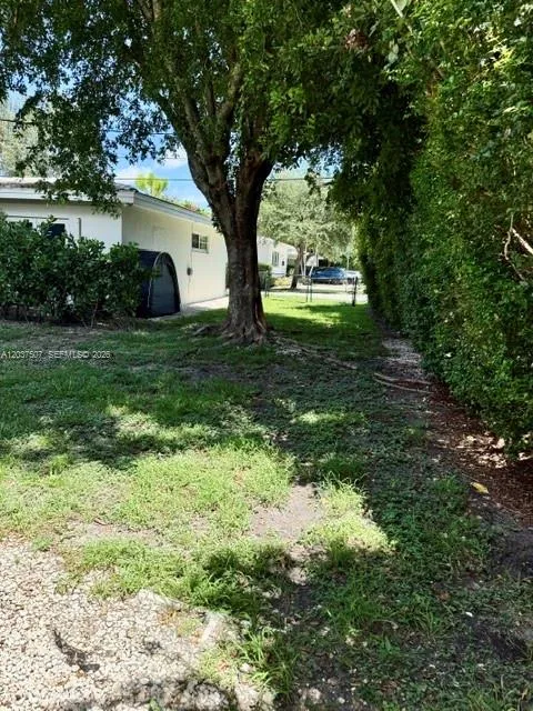 3801 Ponce De Leon Blvd #3801 Coral Gables, FL 33134