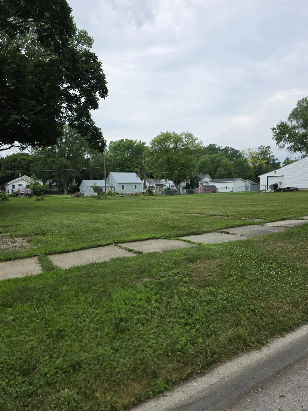111 Grove Alma City, MI 48801
