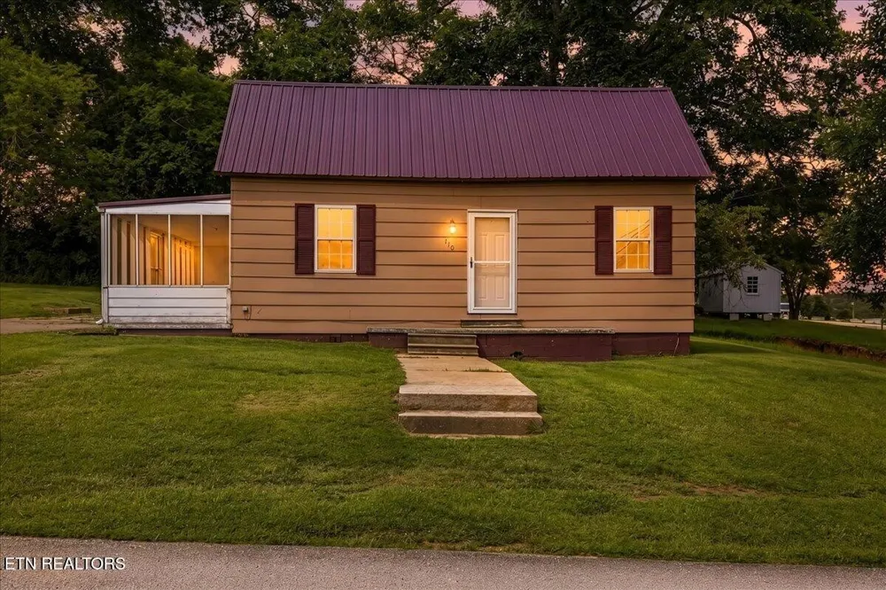 110 Elm St Niota, TN 37826
