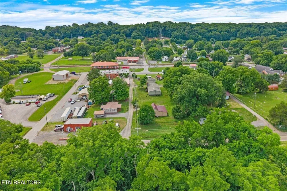 110 Elm St Niota, TN 37826