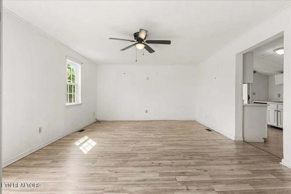 110 Elm St Niota, TN 37826