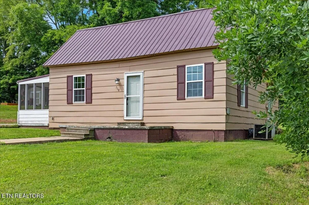 110 Elm St Niota, TN 37826