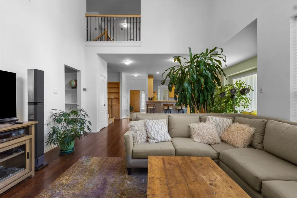 332 Kahala Drive Dallas, TX 75218