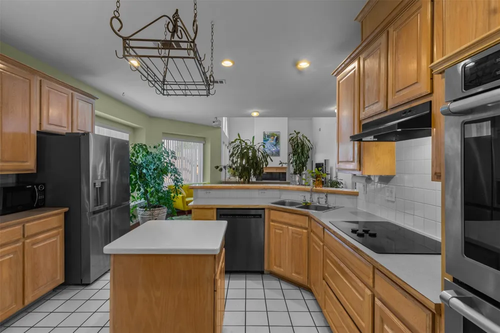 332 Kahala Drive Dallas, TX 75218