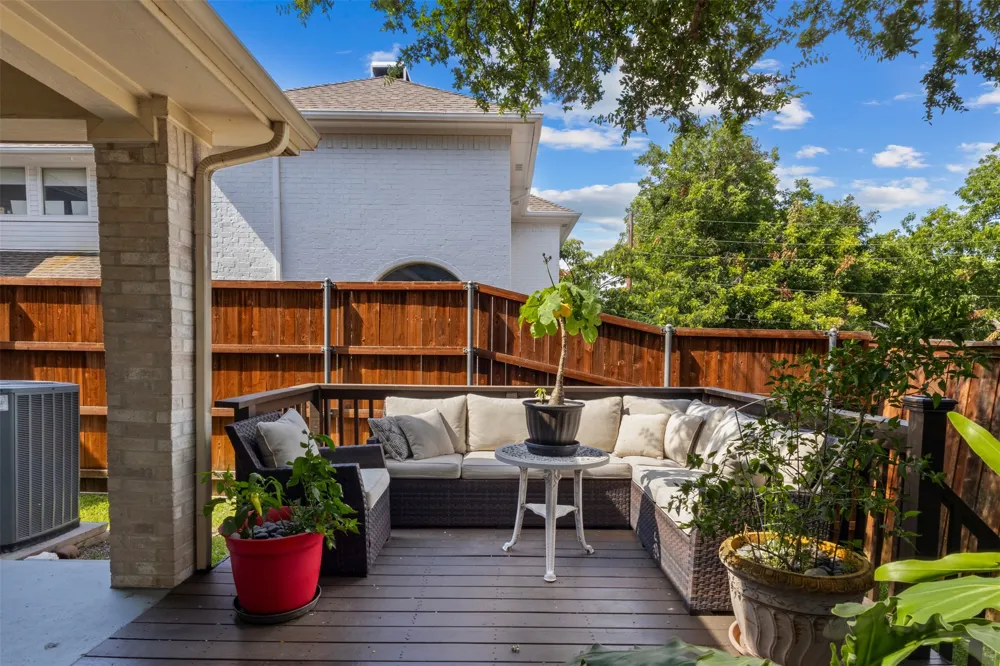332 Kahala Drive Dallas, TX 75218