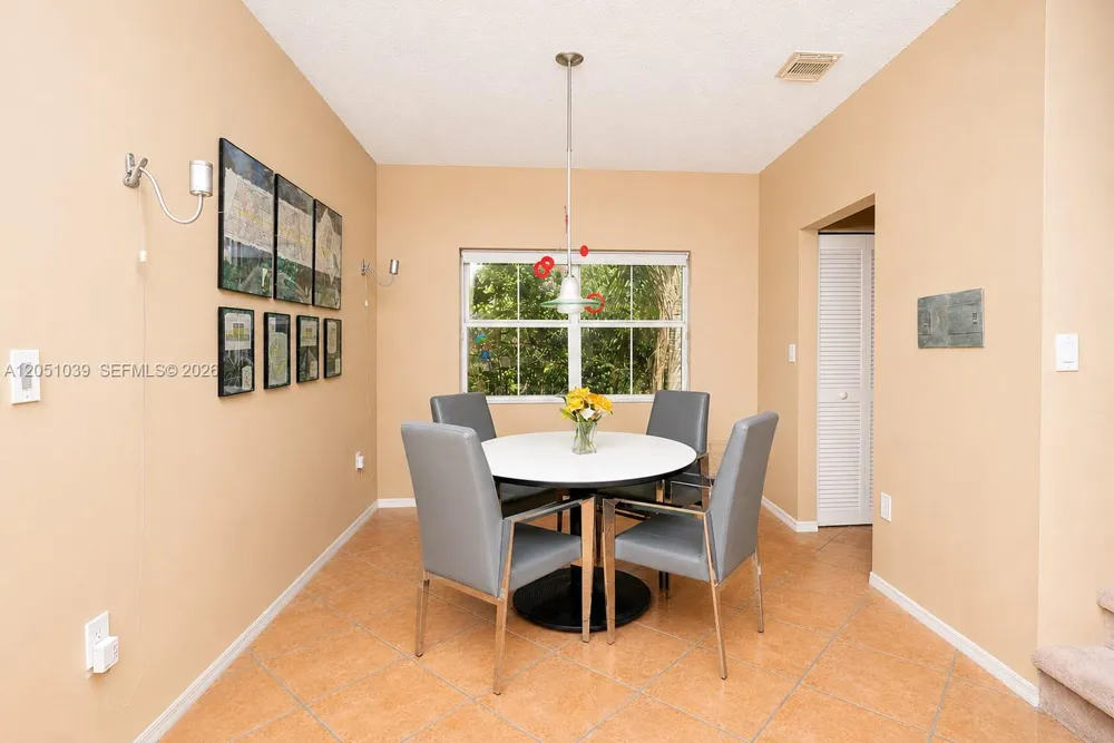 1115 Weeping Willow Way Hollywood, FL 33019