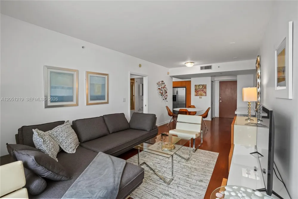 6365 Collins Ave #1705 Miami Beach, FL 33141