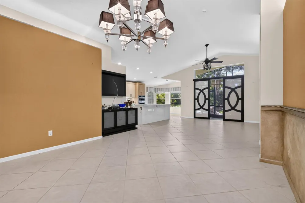 8135 Playa Del Sur Boulevard Lake Worth, FL 33467