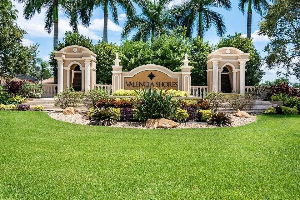 8135 Playa Del Sur Boulevard Lake Worth, FL 33467