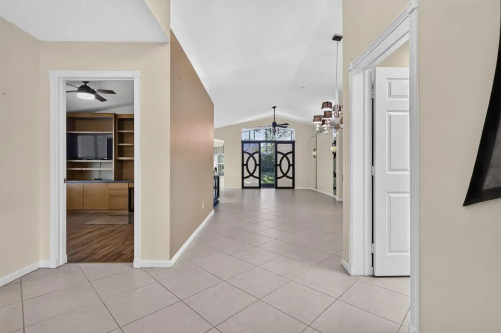 8135 Playa Del Sur Boulevard Lake Worth, FL 33467