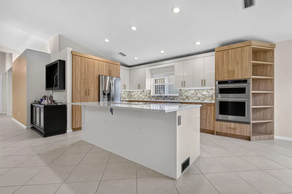 8135 Playa Del Sur Boulevard Lake Worth, FL 33467