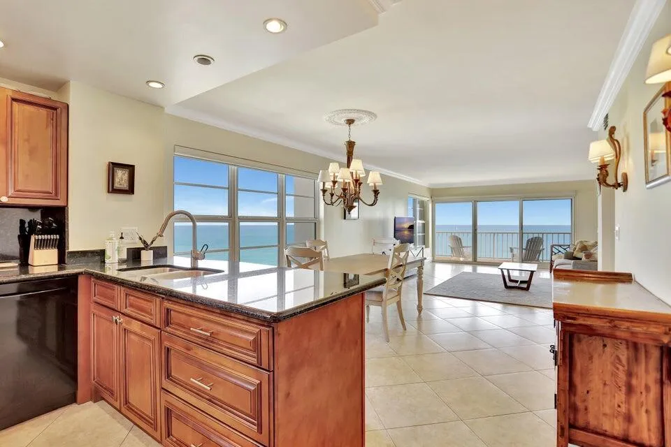 1021 Hillsboro Mile #1108 Hillsboro Beach, FL 33062