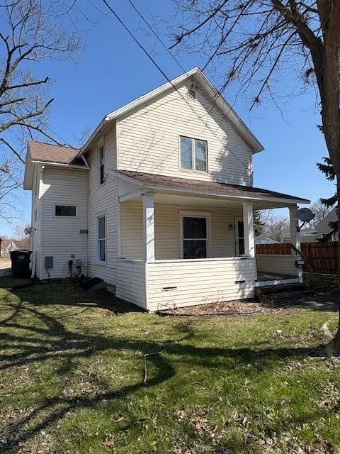 1513 E Oakland Avenue